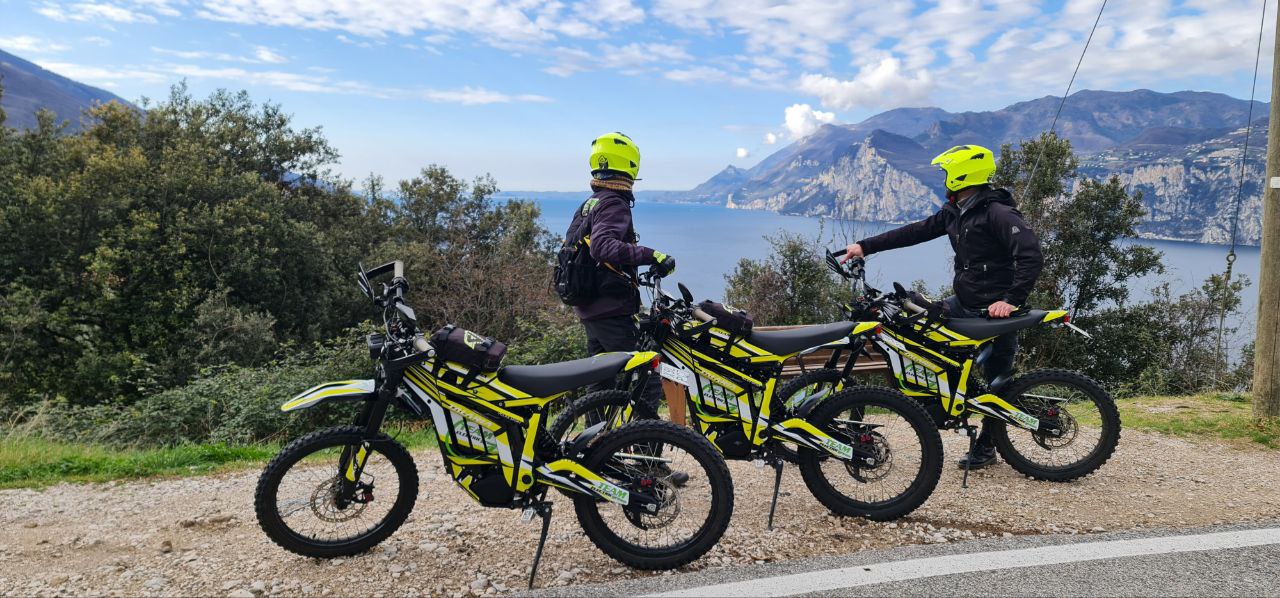 Strada Panoramica Moto Elettrica